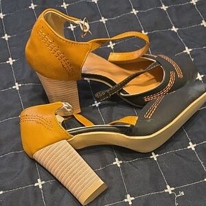 Stylish Black and Tan Women's Heels